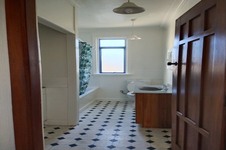 Photo of property in 10 Weymouth Street, New Plymouth, 4310