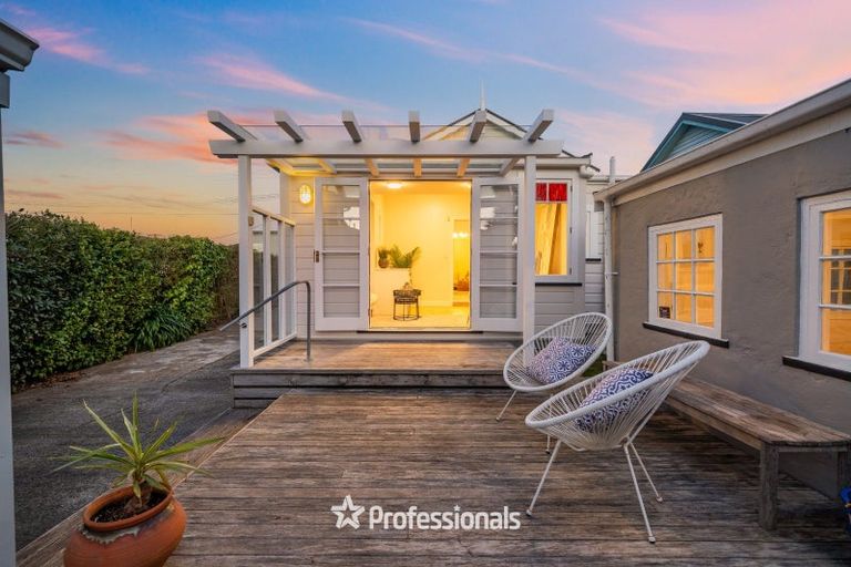 Photo of property in 17 William Street, Petone, Lower Hutt, 5012