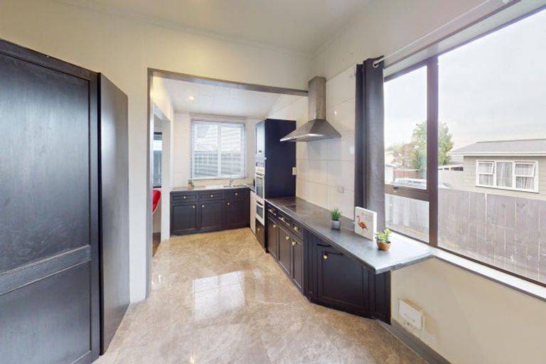 Photo of property in 93 Tiro Tiro Road, Levin, 5510