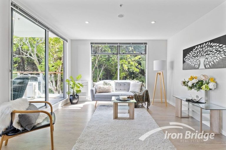 Photo of property in Norfolk Apartments, 308/19 Bute Road, Browns Bay, Auckland, 0630