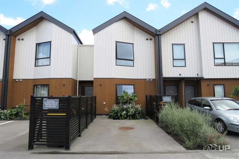 Photo of property in 11/117 Buckley Avenue, Hobsonville, Auckland, 0616