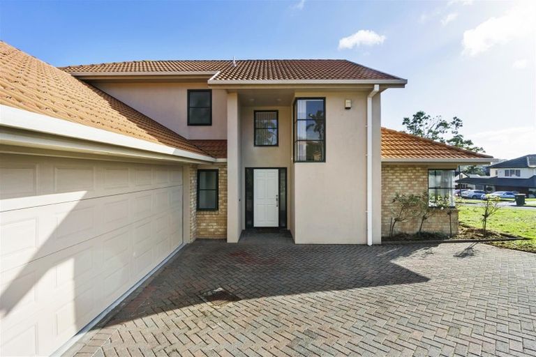 Photo of property in 19 Manara Place, The Gardens, Auckland, 2105