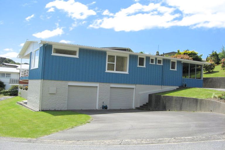 Photo of property in 14 Seaview Crescent, Picton, 7220