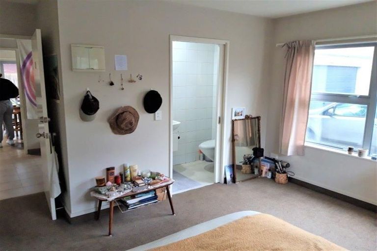 Photo of property in 27b Newnham Terrace, Upper Riccarton, Christchurch, 8041