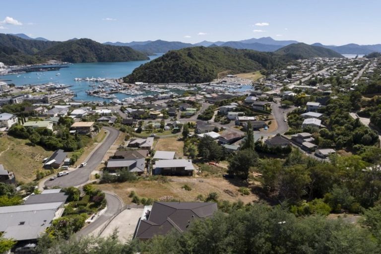 Photo of property in 26a Russell Street, Picton, 7220