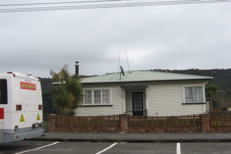 Photo of property in 11 Mcgowan Street, Runanga, 7803