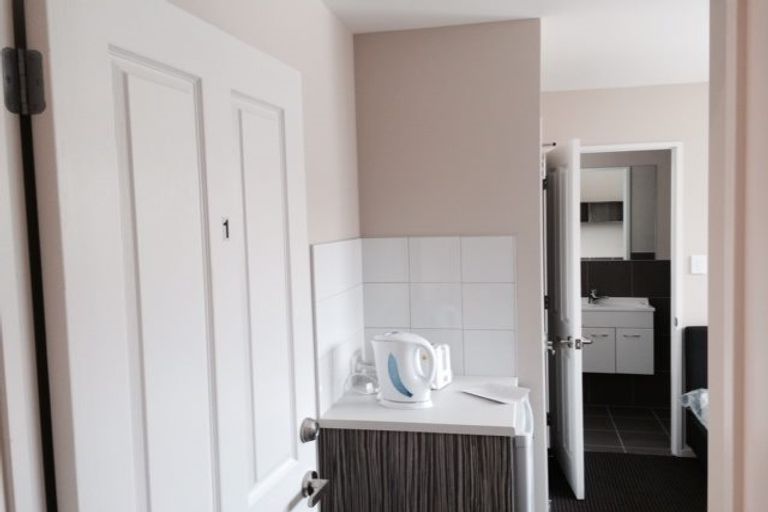 Photo of property in 17 Suffolk Street, Phillipstown, Christchurch, 8011