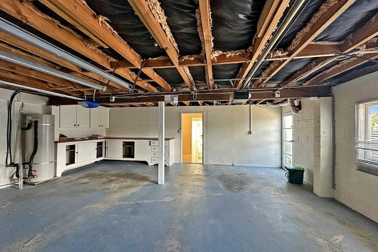 Photo of property in 58 Knightsbridge Drive, Forrest Hill, Auckland, 0620