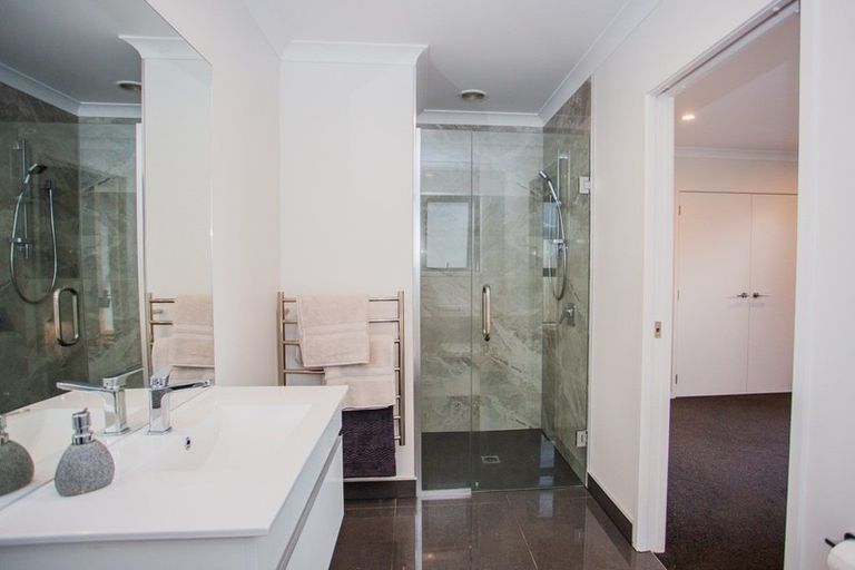 Photo of property in 52 Norfolk Drive, Cambridge, 3434