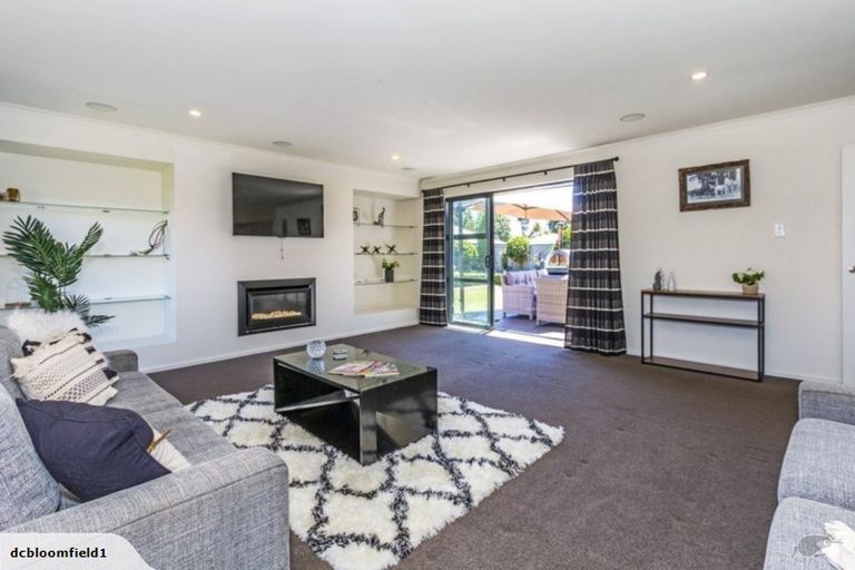 Photo of property in 11 Larne Place, Belfast, Christchurch, 8051