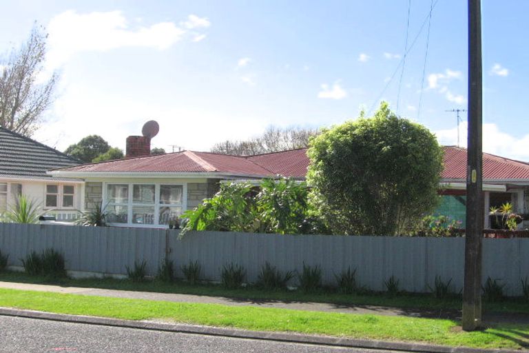 Photo of property in 20 Ingram Crescent, Otara, Auckland, 2023