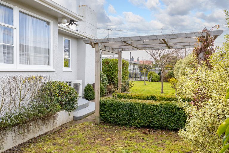 Photo of property in 50 Wyndham Street, Carterton, 5713