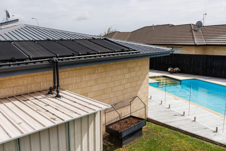 Photo of property in 38 Johnstone Drive, Fitzherbert, Palmerston North, 4410