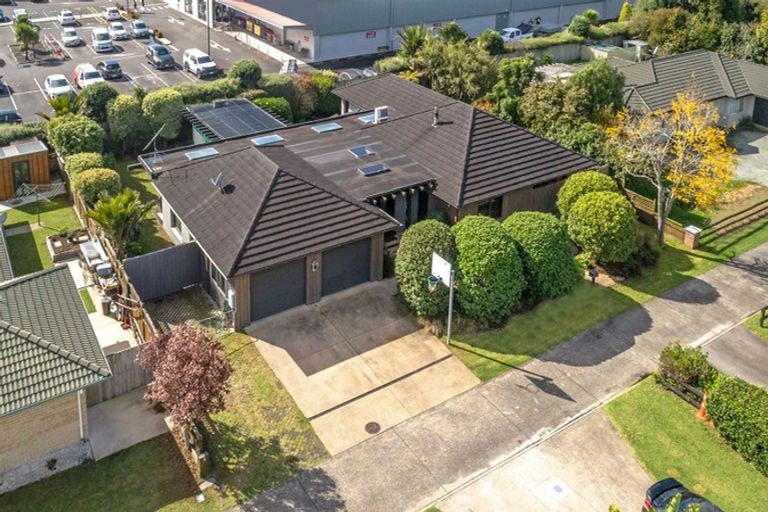 Photo of property in 13 Tudor Grove, Whitianga, 3510