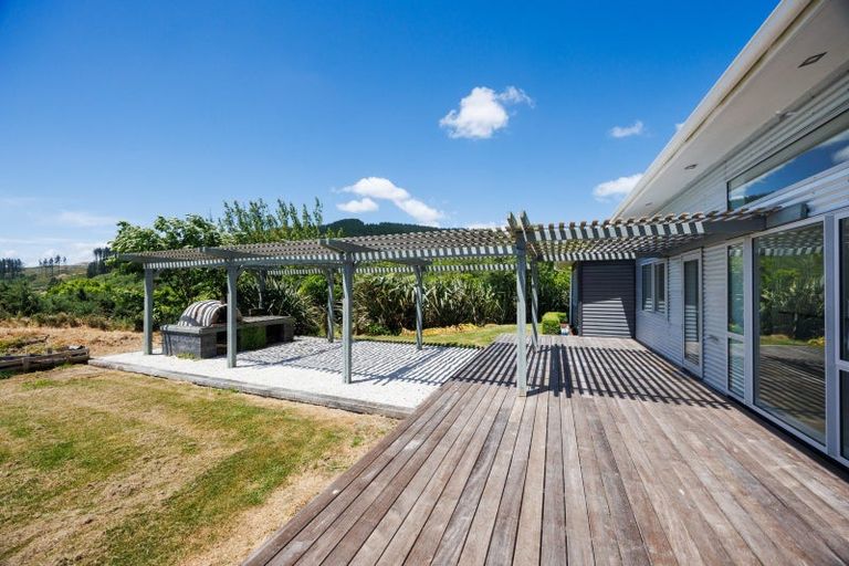 Photo of property in 8 Ridgeview Road, Aokautere, Palmerston North, 4471