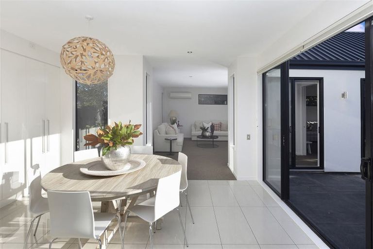 Photo of property in 43a Hamilton Avenue, Ilam, Christchurch, 8041