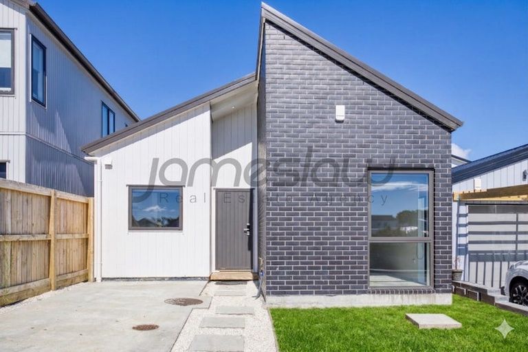 Photo of property in 45 Puwha Street, Massey, Auckland, 0614