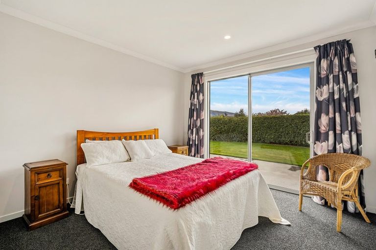 Photo of property in 15 De Bettencor Place, Mount Pisa, Cromwell, 9383