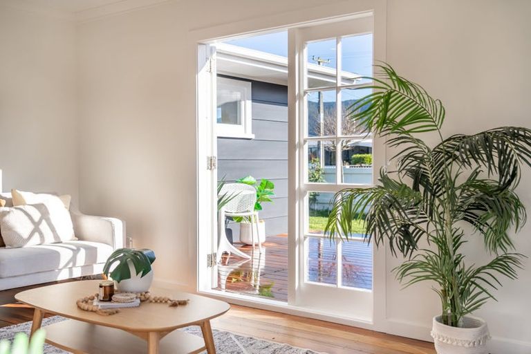 Photo of property in 29 Wallace Street, Featherston, 5710