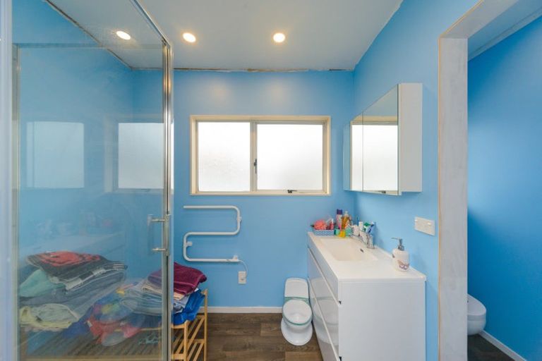 Photo of property in 27 Pinedale Parade, Milson, Palmerston North, 4414