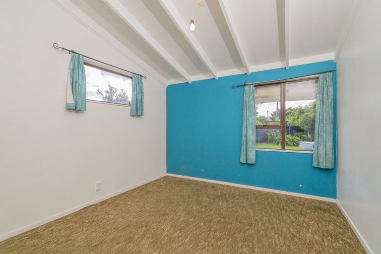 Photo of property in 20 Annette Place, Whitianga, 3510
