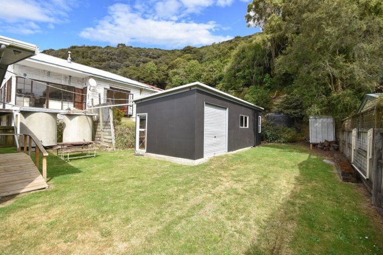 Photo of property in 25 Riverside Road, Taieri Mouth, Brighton, 9091