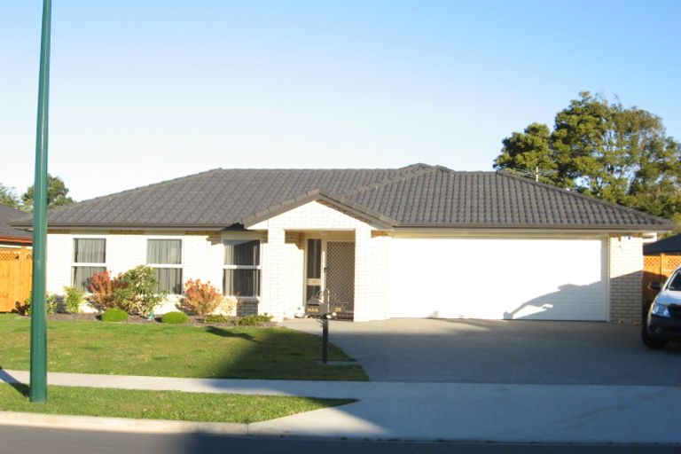 Photo of property in 26 Belfry Place, Wattle Downs, Auckland, 2103