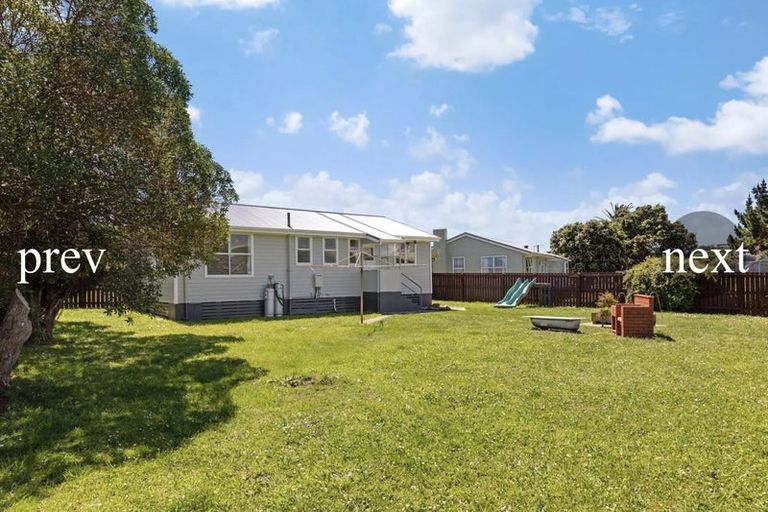 Photo of property in 31 Whanga Crescent, Titahi Bay, Porirua, 5022