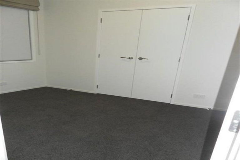 Photo of property in 7 Dorchester Place, Orewa, 0931