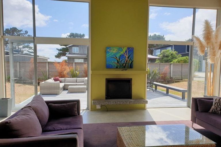 Photo of property in 146 Sands Crescent, Matarangi, Whitianga, 3592