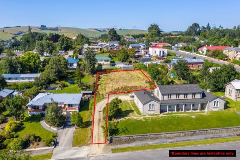 Photo of property in 6 Colonsay Street, Lawrence, 9532