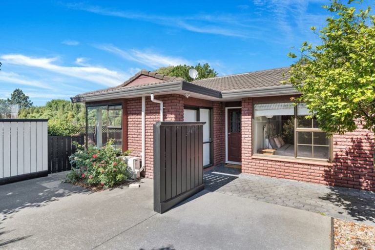 Photo of property in 16b Rubens Place, Burnside, Christchurch, 8053