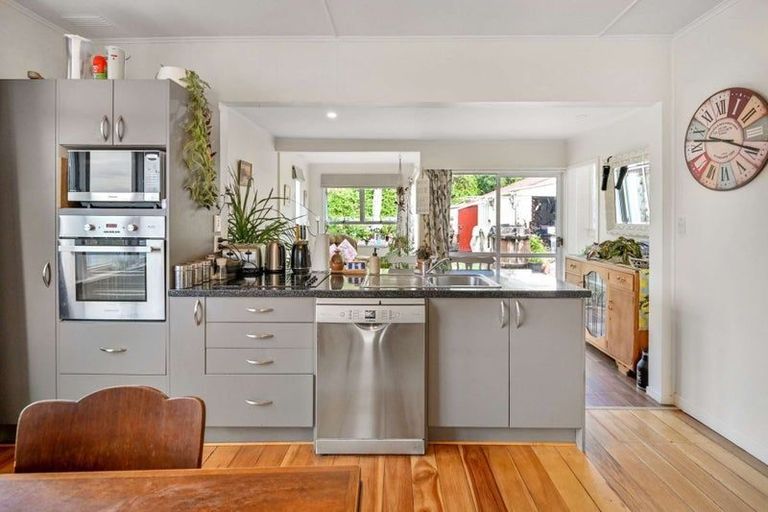 Photo of property in 3 Rose Street, Waipawa, 4210