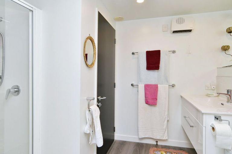 Photo of property in 2/272 Marine Parade, New Brighton, Christchurch, 8061