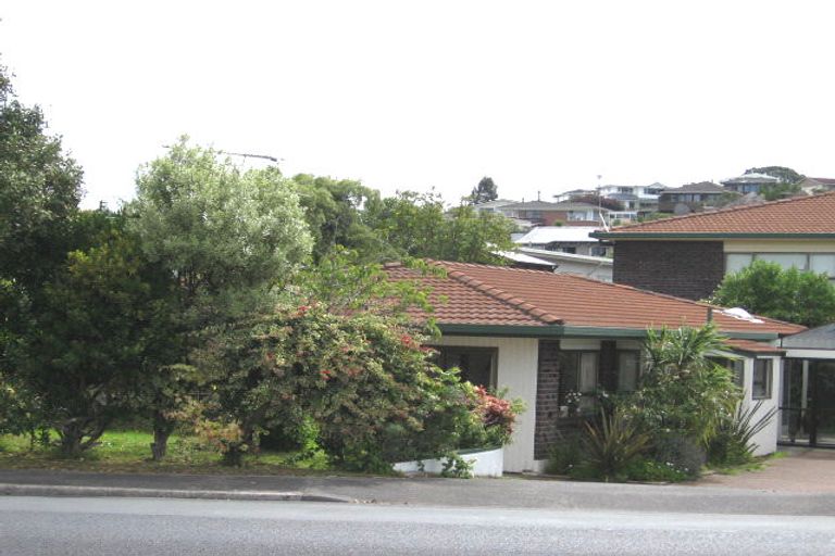 Photo of property in 2/20 Inga Road, Castor Bay, Auckland, 0620