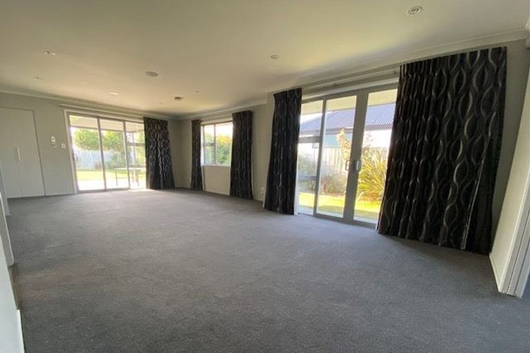 Photo of property in 40 Shearwater Drive, Woolston, Christchurch, 8023