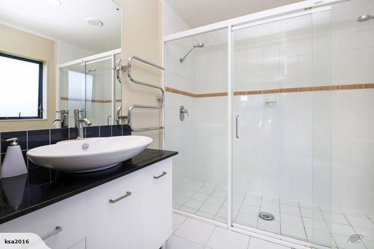 Photo of property in 13 Athenry Place, Dannemora, Auckland, 2016