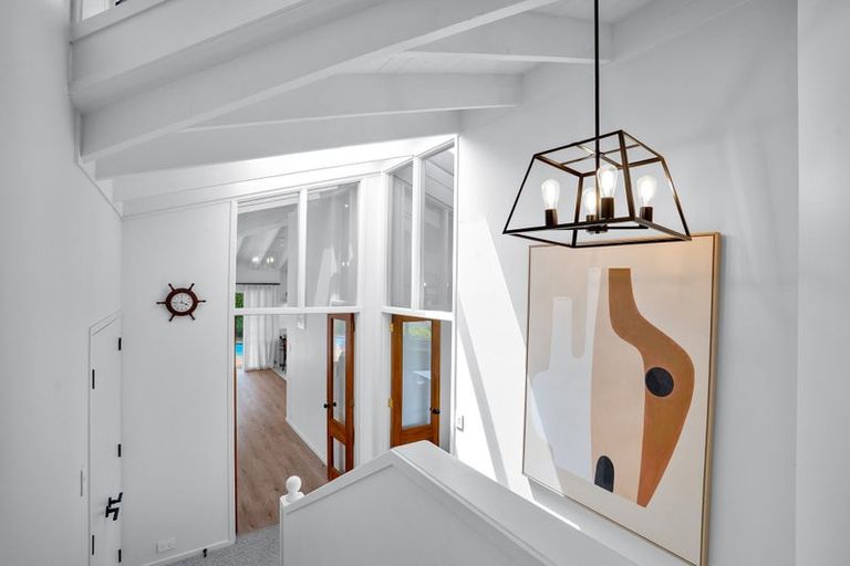 Photo of property in 7 Parr Terrace, Castor Bay, Auckland, 0620