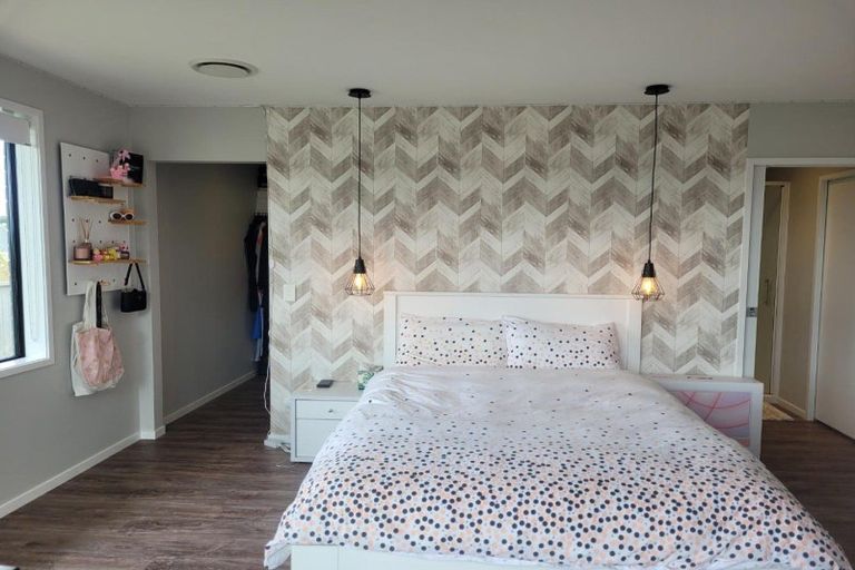 Photo of property in 7 Twin Way, Hurworth, New Plymouth, 4310