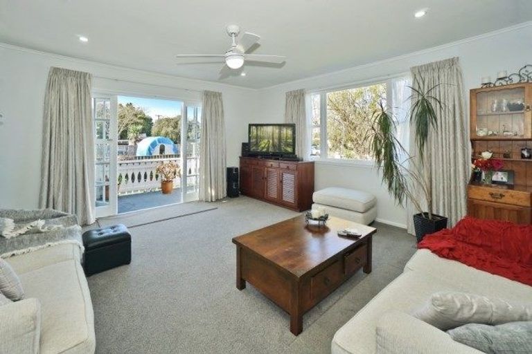 Photo of property in 33 Dunlop Road, Te Puke, 3119