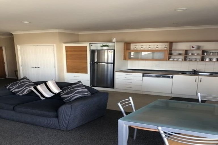 Photo of property in 2e/11 London Street, Hamilton Central, Hamilton, 3204