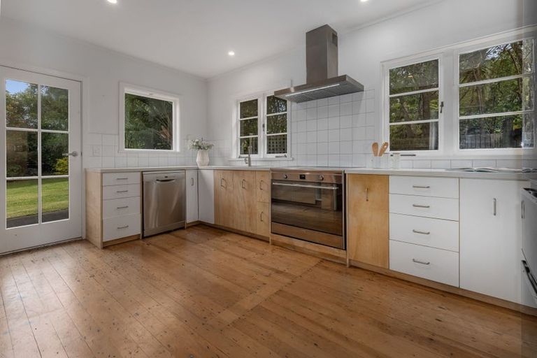 Photo of property in 1 Raebern Lane, Raumati Beach, Paraparaumu, 5032