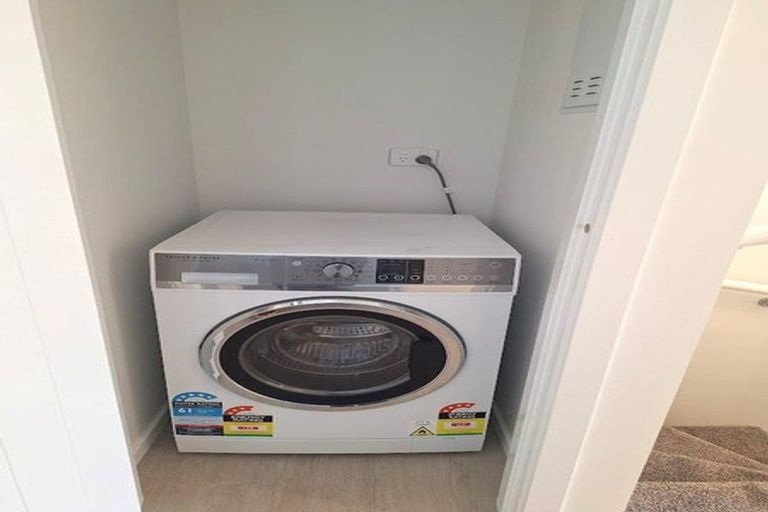 Photo of property in 14a Cairo Street, Upper Hutt Central, Upper Hutt, 5018