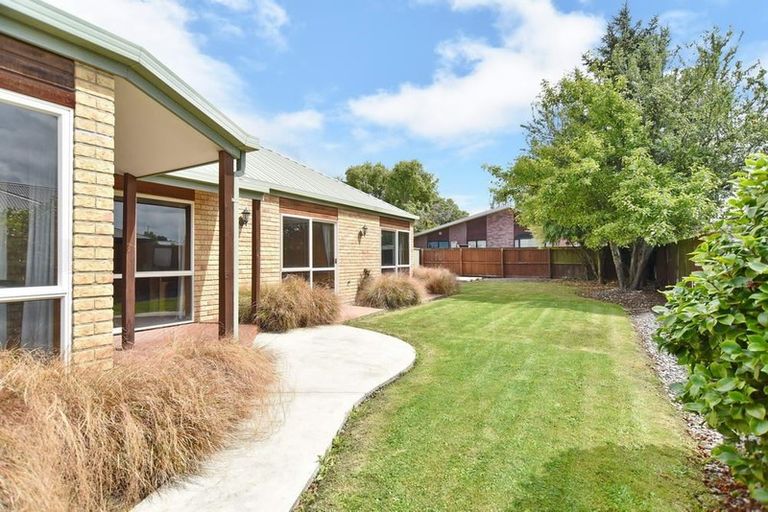 Photo of property in 13 Kowhai Avenue, Rangiora, 7400