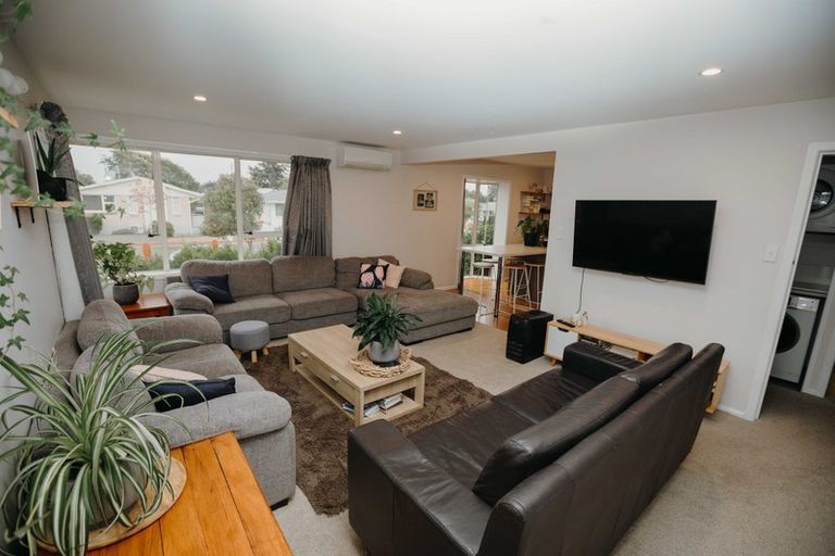 Photo of property in 92 Roberta Drive, Somerfield, Christchurch, 8024