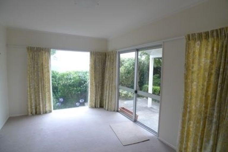 Photo of property in 6b Auckland Terrace, Melrose, Wellington, 6023
