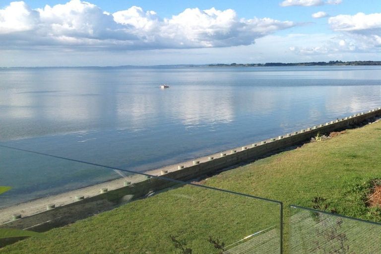 Photo of property in 8b Crispe Road, Clarks Beach, 2122