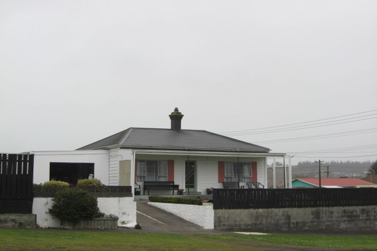 Photo of property in 9 Cracroft Street, Waitara, 4320