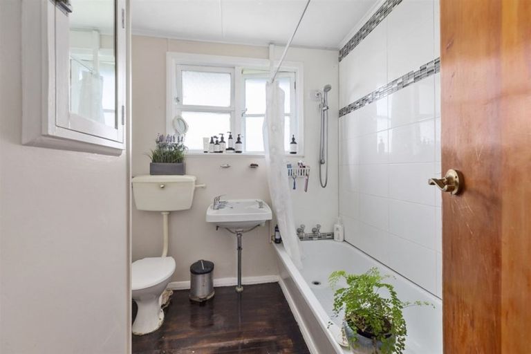 Photo of property in 58 Kotuku Street, Elsdon, Porirua, 5022