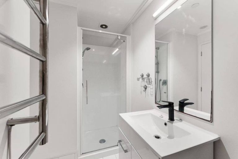 Photo of property in 17a/30 Westward Ho, Glen Eden, Auckland, 0602